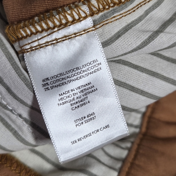 Cabi Paper Bag Cargo Pants Women’s Size 8 Belted Straight Leg Stretch Twill 6045 - Picture 9 of 10